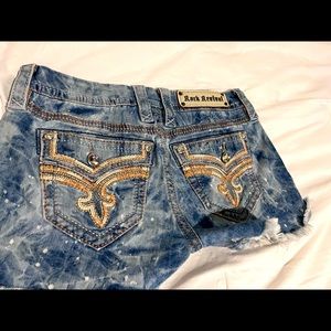 SPECIAL EDITION ROCK REVIVAL SHORTS sz 26
